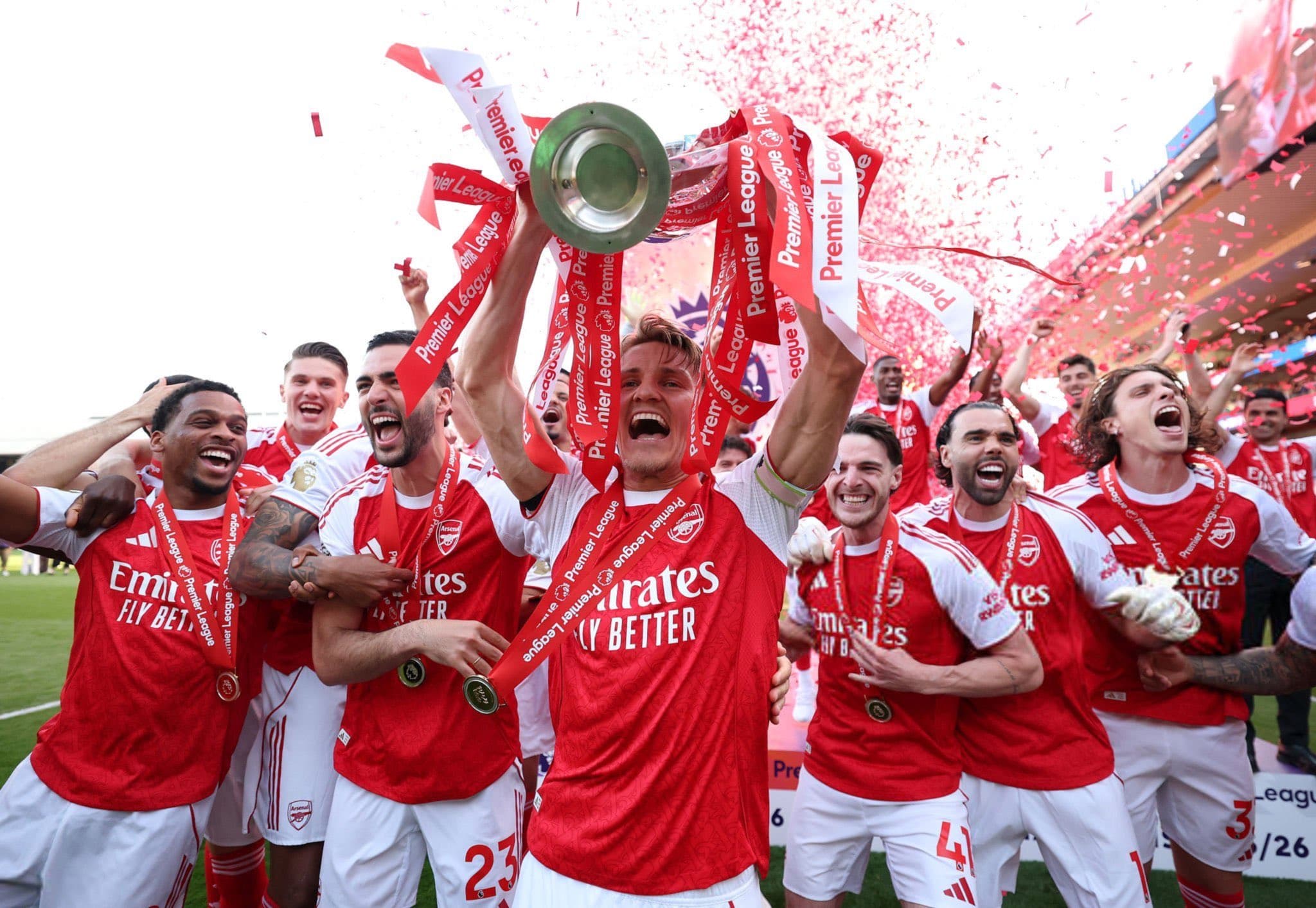 Arsenal remporte la Premier League pour la première fois en 22 ans