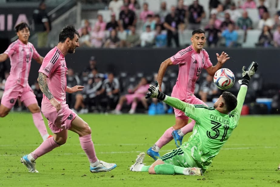 Inter Miami 7-1 Montréal : Lionel Messi inscrit son premier quadruplé en MLS et prend la tête des buteurs