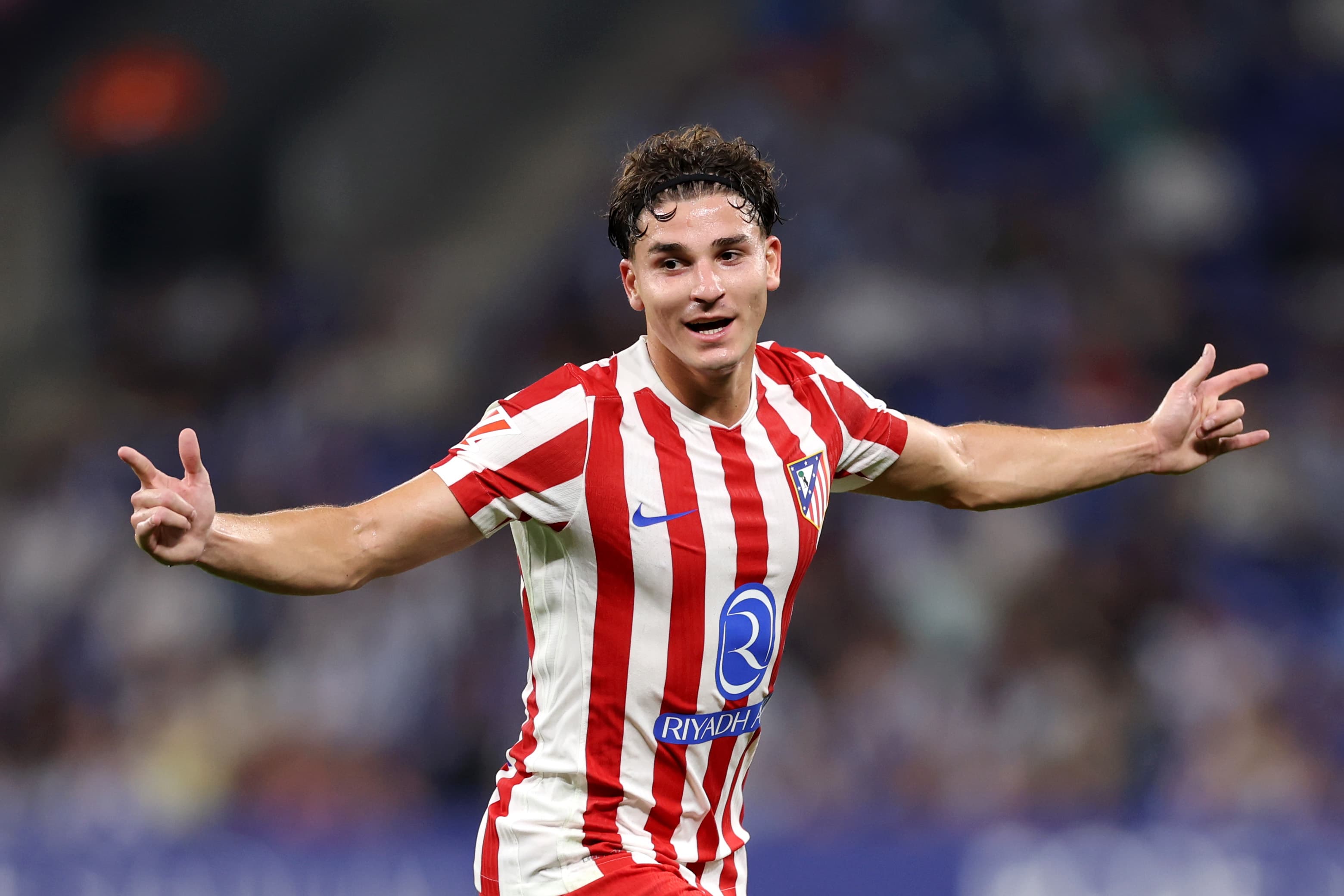 ألفاريز يضع إنذارًا نهائيًا لأتلتيكو مدريد للانتقال إلى برشلونة
